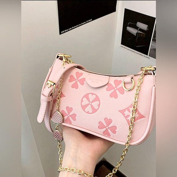 NWOT Pink, Versatile, Casual Cross Body Small Luxury Shoulder Bag Purse - Picture 3 of 8